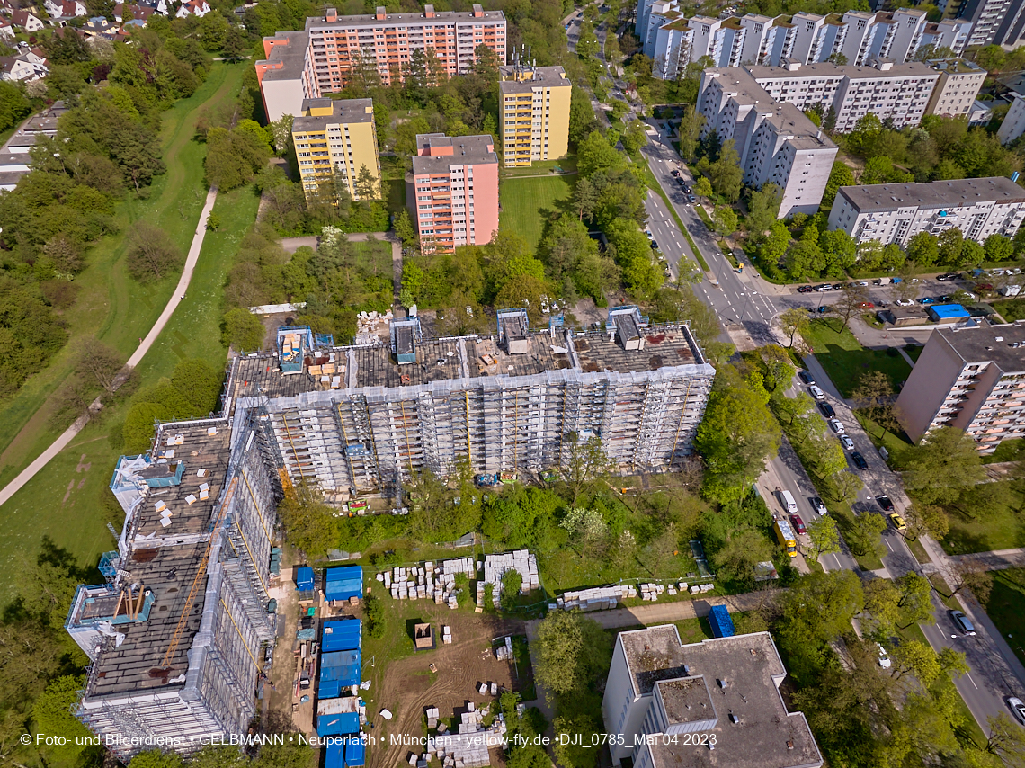 04.05.2023 - Sanierung am Karl-Marx-Ring 11-21 in Neuperlach